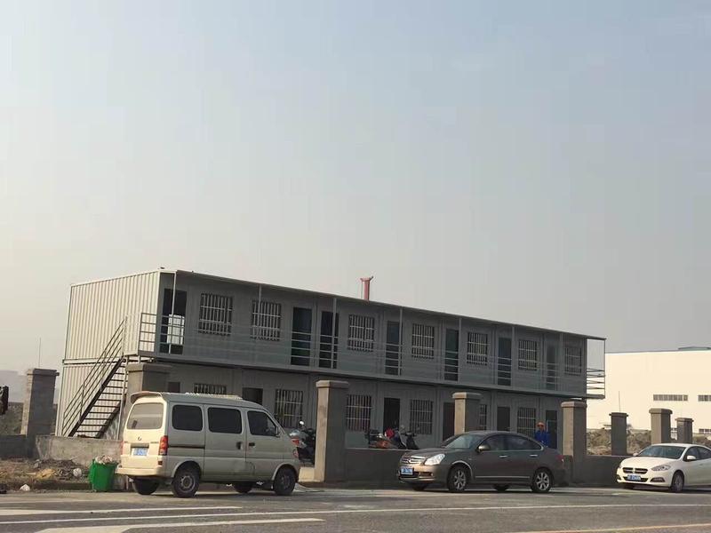 IMG_0185工程住人集装箱.JPG
